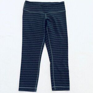 Lululemon leggings Women's 4 grey black striped crop yoga workout